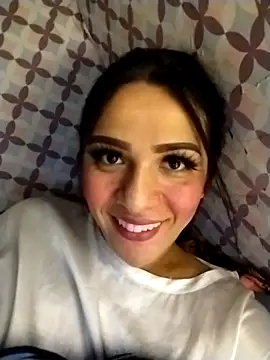 enoria1992 online show from April 20, 2026, 2:53 pm