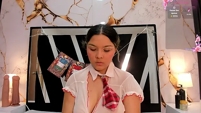 Snapshot of Wonderkloe_ chatting on July 8, 2026, 8:46 pm Wonderkloe online show from July 8, 2026, 8:46 pm