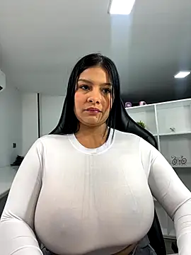 megan bigboobs  online show from September 12, 2025, 11:32 am