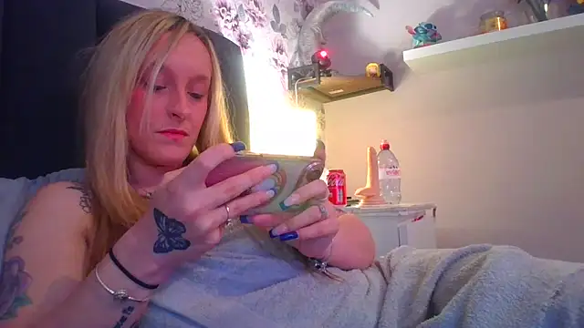 Snapshot of LucyRoseMae chatting on May 12, 2026, 5:43 pm LucyRoseMae online show from May 12, 2026, 5:43 pm