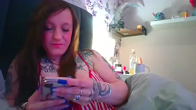LucyRoseMae online show from May 17, 2026, 7:06 am