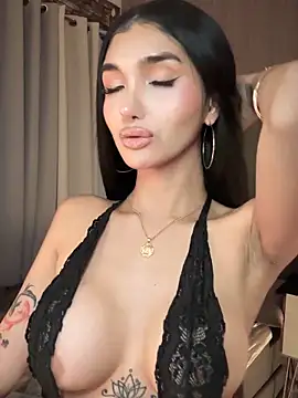 EmeraldGreyson online show from March 10, 2026, 9:03 am