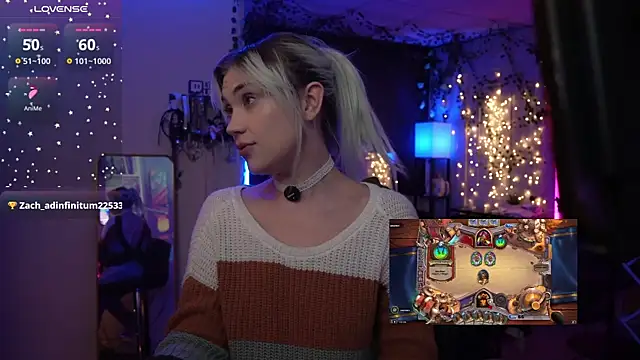 Snapshot of littlelune chatting on November 17, 2025, 1:22 am littlelune online show from November 17, 2025, 1:22 am