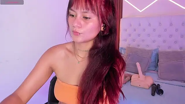 Snapshot of Miiaa_jones chatting on May 15, 2026, 1:07 pm Miiaa jones online show from May 15, 2026, 1:07 pm