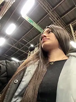 Isabella21  online show from February 7, 2026, 11:52 pm