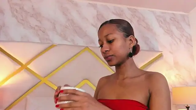 LorenBeiker- online show from December 18, 2025, 11:16 am