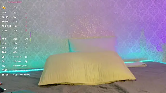 BeccaReedd online show from November 3, 2025, 11:00 am