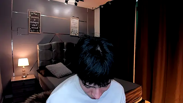 Christopher 77 online show from September 20, 2025, 4:19 pm