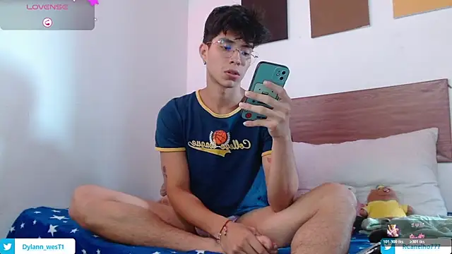 Dylann west online show from November 28, 2025, 6:32 pm