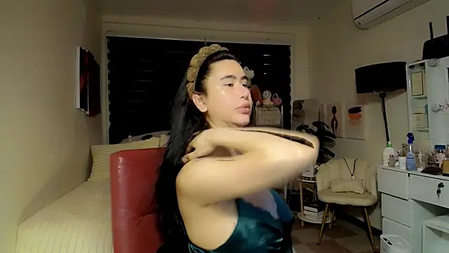 XhotcockcumXts online show from May 9, 2026, 12:05 am