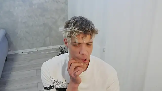 OttisBrawn online show from October 22, 2025, 1:33 pm