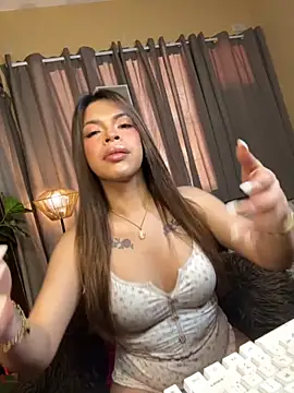 Nyxie luxx online show from March 22, 2026, 4:16 am