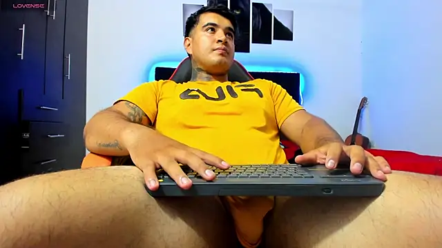 Snapshot of thiago__cp01 chatting on May 9, 2026, 3:45 am thiago cp01 online show from May 9, 2026, 3:45 am