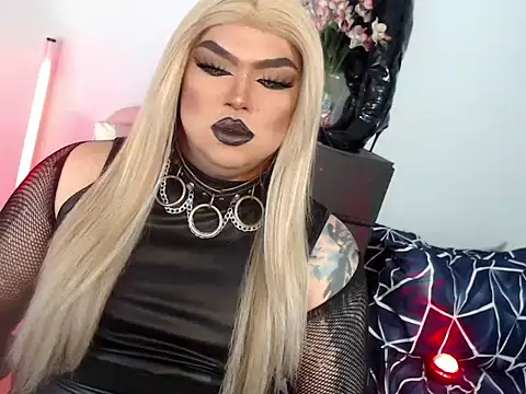 Snapshot of michellevixen922 chatting on November 6, 2025, 6:09 pm michellevixen922 online show from November 6, 2025, 6:09 pm