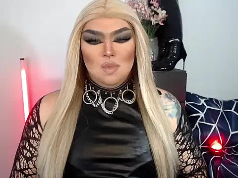 Snapshot of michellevixen922 chatting on November 12, 2025, 4:29 pm michellevixen922 online show from November 12, 2025, 4:29 pm