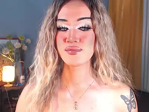 Snapshot of AleinaCroft chatting on November 13, 2025, 1:48 am AleinaCroft online show from November 13, 2025, 1:48 am