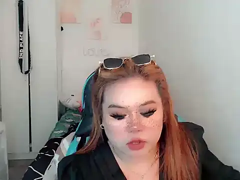 Goddes12inchTS online show from September 17, 2025, 10:11 pm