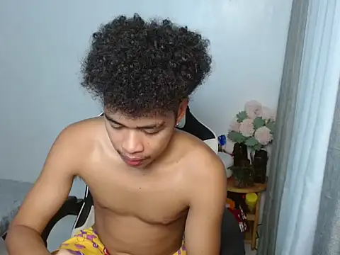 Snapshot of curlyasian_njxx chatting on April 7, 2026, 8:26 am curlyasian njxx online show from April 7, 2026, 8:26 am
