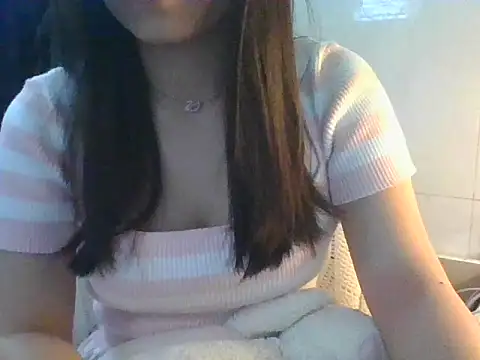 Snapshot of Linzly chatting on February 6, 2026, 2:27 am Linzly online show from February 6, 2026, 2:27 am