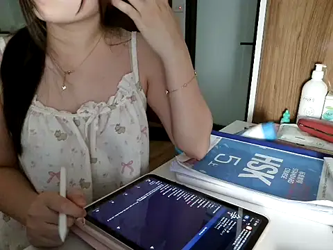 Linzly online show from May 29, 2026, 3:48 am