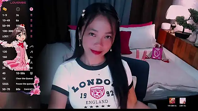 sexystela online show from May 6, 2026, 9:42 pm
