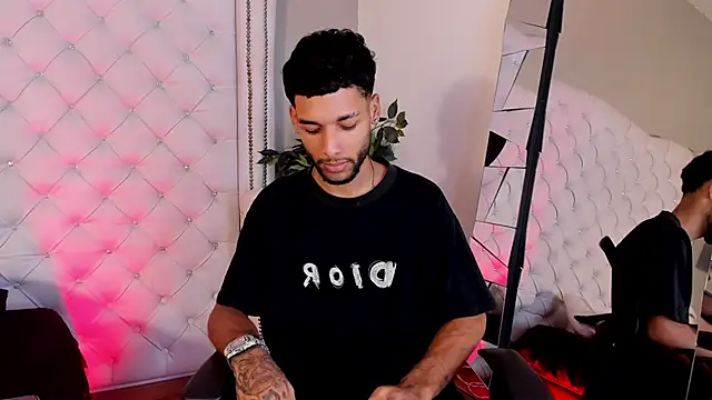 Thiagoferreti online show from April 15, 2026, 1:56 am