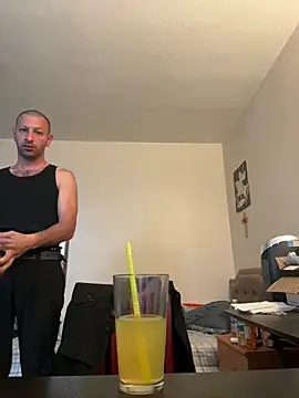 Snapshot of Sj61799 chatting on February 10, 2026, 11:42 pm Sj61799 online show from February 10, 2026, 11:42 pm