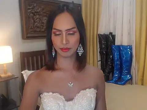 Nathalieheartt online show from November 7, 2025, 4:34 am