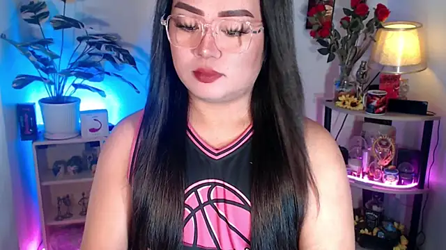 YourSweet-mich online show from September 28, 2025, 5:35 am