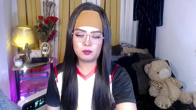 Snapshot of YourSweet-mich chatting on May 12, 2026, 1:41 pm YourSweet-mich online show from May 12, 2026, 1:41 pm