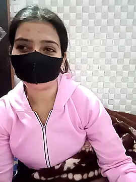 Hot Jaanvi  online show from November 17, 2025, 4:57 pm