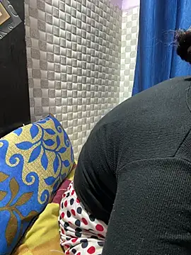 Hot Jaanvi  online show from April 7, 2026, 4:35 am