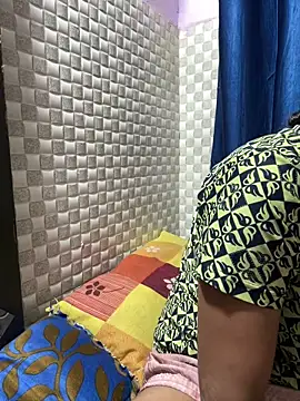 Hot Jaanvi  online show from April 12, 2026, 3:44 am