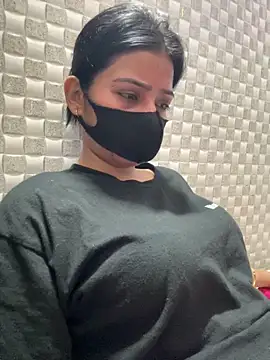 Snapshot of Hot_Jaanvi_ chatting on June 12, 2026, 4:33 am Hot Jaanvi online show from June 12, 2026, 4:33 am