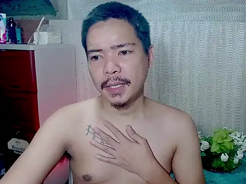 Snapshot of MANIACasianX chatting on October 19, 2025, 11:22 am MANIACasianX online show from October 19, 2025, 11:22 am