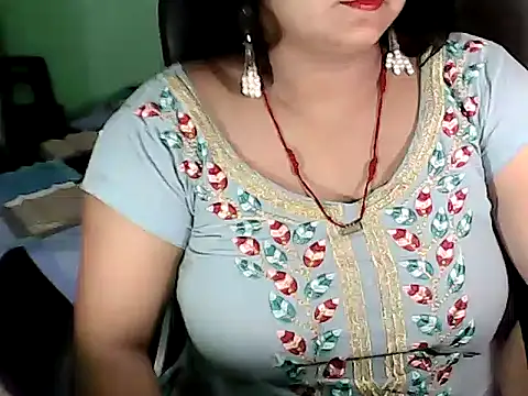 NISHA JAAN01 online show from September 16, 2025, 5:14 pm
