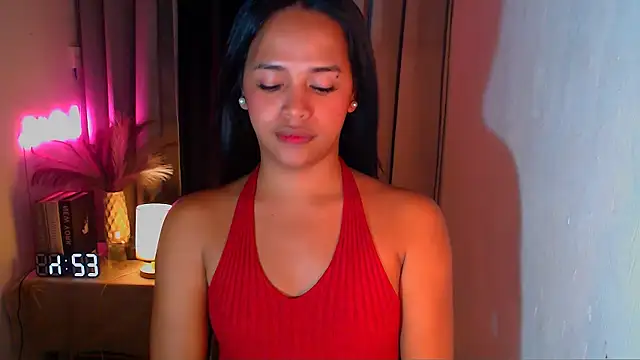 Lorainnelustts online show from December 20, 2025, 7:10 pm