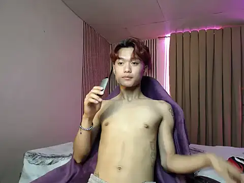 ur little secret online show from November 5, 2025, 8:58 am