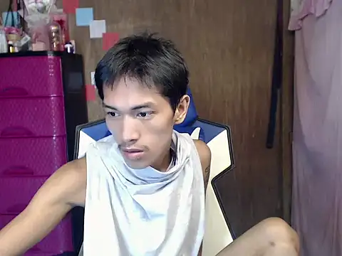 Snapshot of riks_tyler chatting on July 21, 2026, 5:04 pm riks tyler online show from July 21, 2026, 5:04 pm