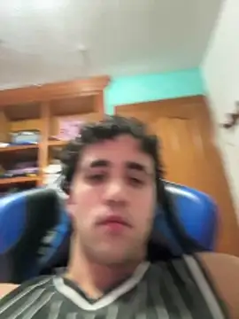 Snapshot of aavrdvh33 chatting on March 18, 2026, 10:35 pm aavrdvh33 online show from March 18, 2026, 10:35 pm