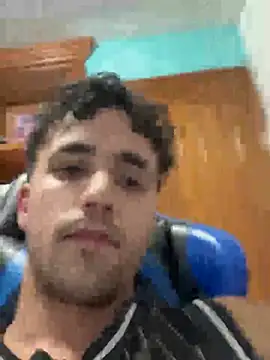 Snapshot of aavrdvh33 chatting on April 2, 2026, 9:23 pm aavrdvh33 online show from April 2, 2026, 9:23 pm