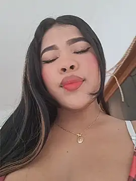 Snapshot of Michell_em chatting on May 23, 2026, 6:23 pm Michell em online show from May 23, 2026, 6:23 pm