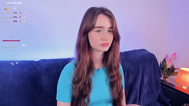 lovelyalivia online show from October 3, 2025, 9:17 am