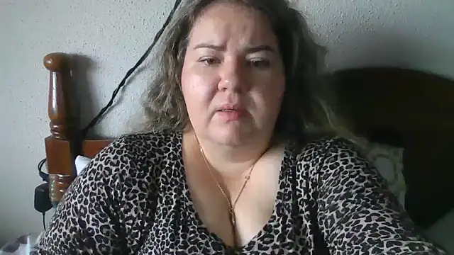 Snapshot of Oryvee chatting on September 21, 2025, 4:41 pm Oryvee online show from September 21, 2025, 4:41 pm