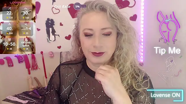 sofiacurvy 45 online show from September 11, 2025, 4:07 pm