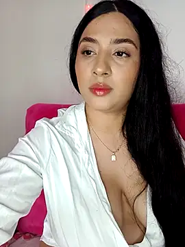 VALENTINA ROUSE  online show from April 5, 2026, 8:39 pm