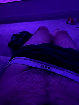 Snapshot of leroy9501 chatting on October 19, 2025, 1:28 am leroy9501 online show from October 19, 2025, 1:28 am