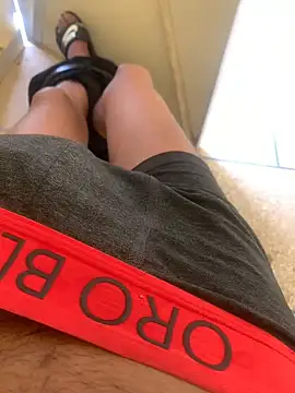 Aq2006 online show from April 7, 2026, 1:55 pm