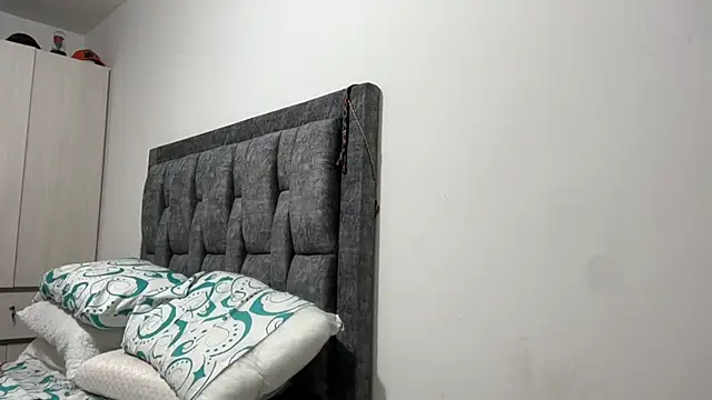 Sophia copper online show from September 15, 2025, 3:39 am