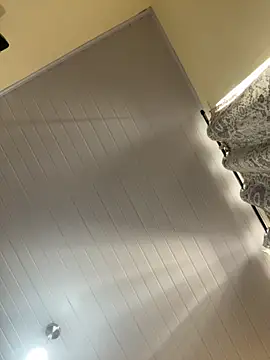 morenaluaa online show from November 19, 2025, 5:02 pm